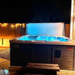  Homestay Stunning 1 Bedroom And Double Sofa Bed Near Train Station